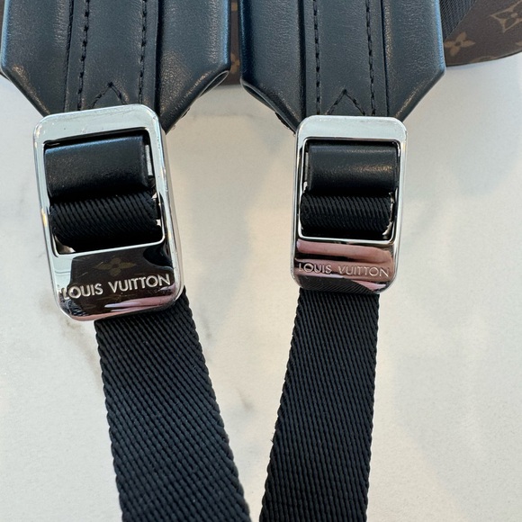 Louis Vuitton Josh Backpack - Picture 10 of 16